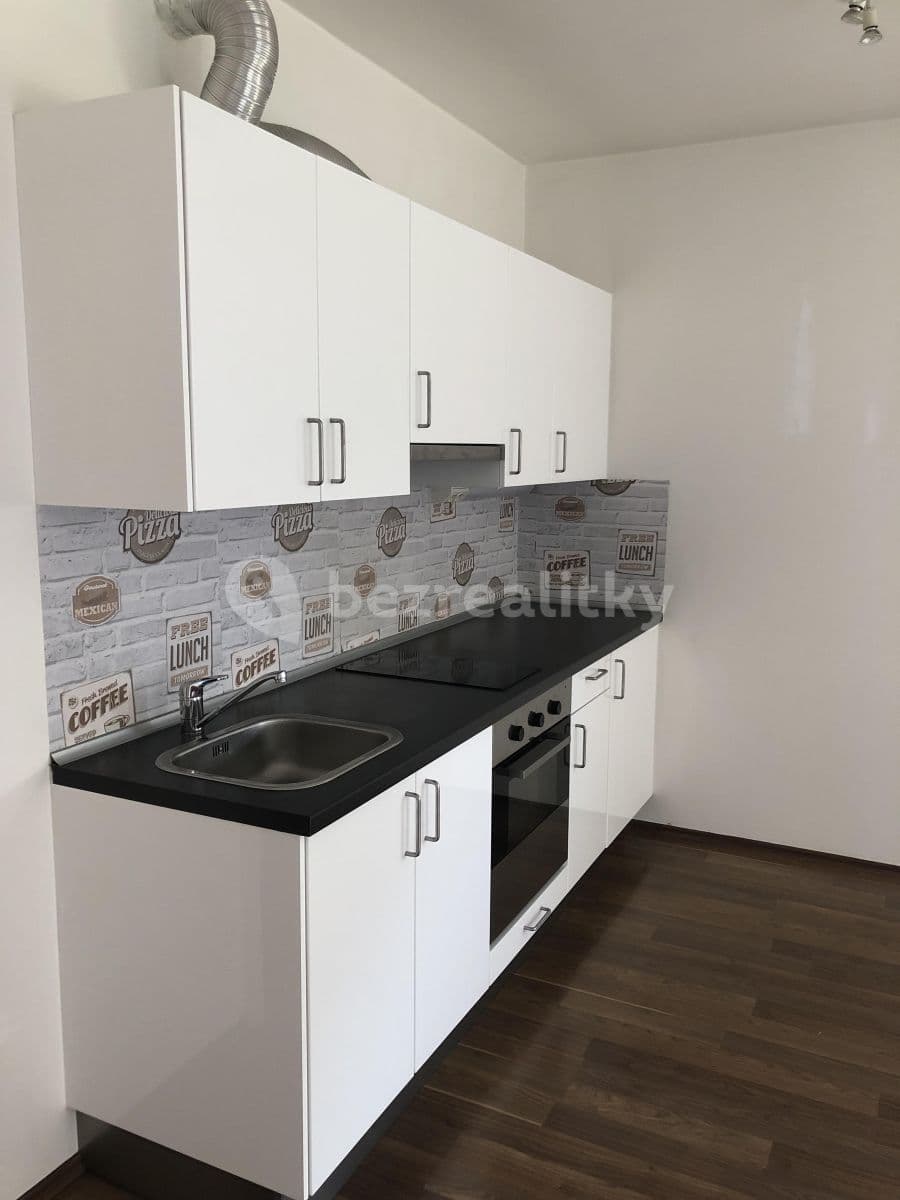 Studio flat to rent, 40 m², Stříbrského, Prague, Prague Studio flat to rent, 40 m², Stříbrského, Prague, Prague