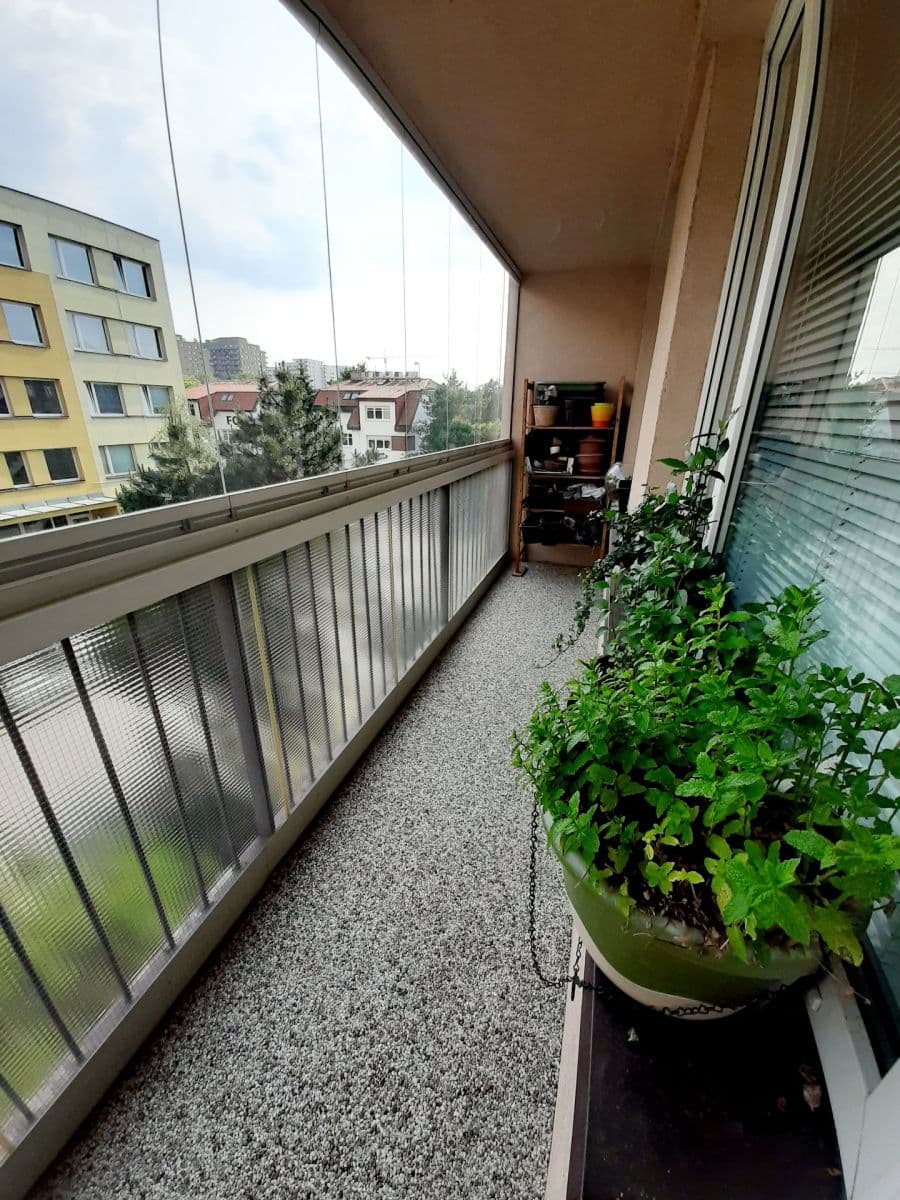 3 bedroom flat to rent, 76 m², Na Rovnosti, Prague, Prague 3 bedroom flat to rent, 76 m², Na Rovnosti, Prague, Prague