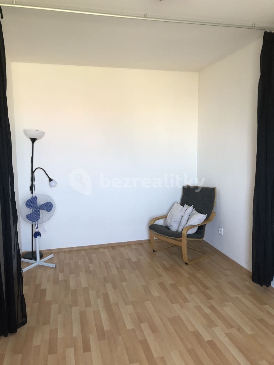 1 bedroom with open-plan kitchen flat to rent, 55 m², Hostivice, Středočeský Region 1 bedroom with open-plan kitchen flat to rent, 55 m², Hostivice, Středočeský Region