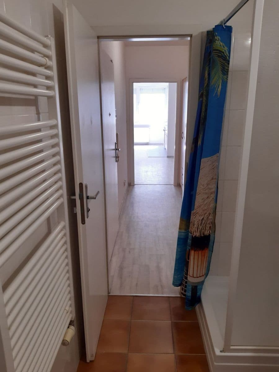 Studio flat to rent, 35 m², nábřeží Závodu míru, Pardubice, Pardubický Region Studio flat to rent, 35 m², nábřeží Závodu míru, Pardubice, Pardubický Region