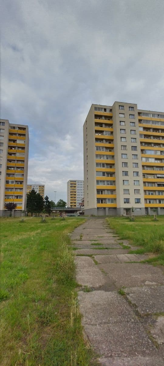 Small studio flat to rent, 30 m², třída Edvarda Beneše, Hradec Králové, Královéhradecký Region Small studio flat to rent, 30 m², třída Edvarda Beneše, Hradec Králové, Královéhradecký Region