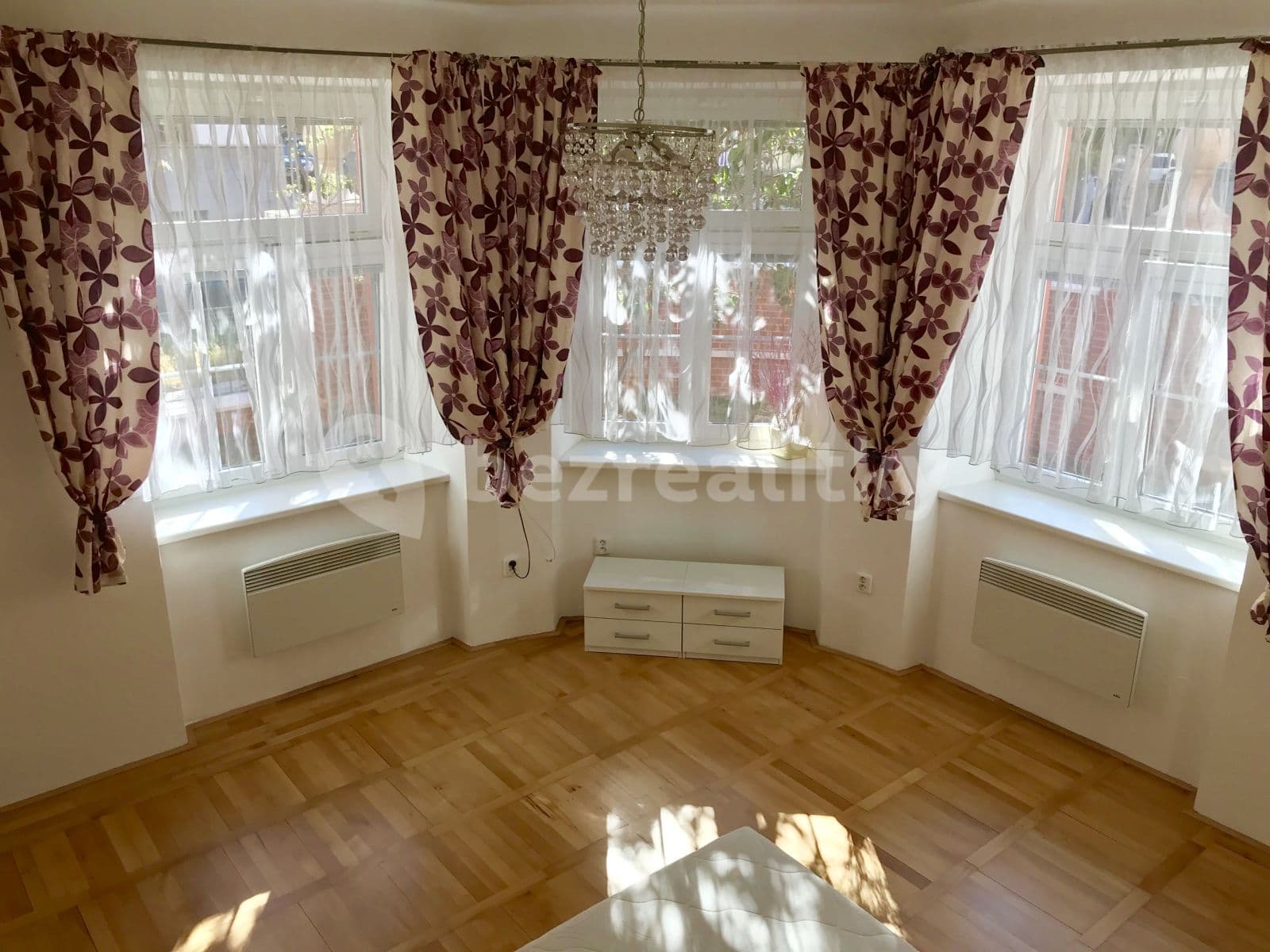 1 bedroom with open-plan kitchen flat to rent, 55 m², Tučkova, Brno, Jihomoravský Region 1 bedroom with open-plan kitchen flat to rent, 55 m², Tučkova, Brno, Jihomoravský Region