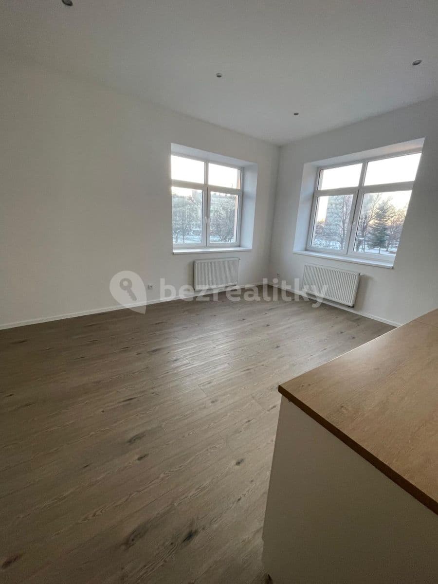 1 bedroom with open-plan kitchen flat to rent, 62 m², Vašatova, Kladno, Středočeský Region 1 bedroom with open-plan kitchen flat to rent, 62 m², Vašatova, Kladno, Středočeský Region