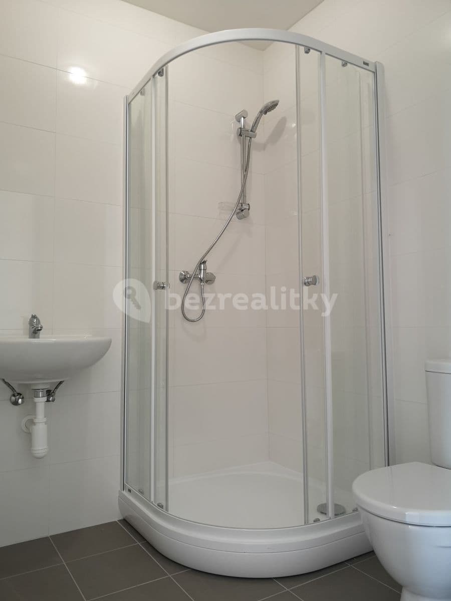 Studio flat to rent, 30 m², Dolní Kasárna, Klecany, Středočeský Region Studio flat to rent, 30 m², Dolní Kasárna, Klecany, Středočeský Region