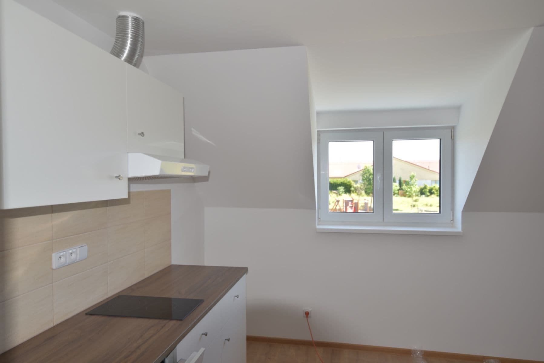 Small studio flat to rent, 22 m², Sukova, Velké Přílepy, Středočeský Region Small studio flat to rent, 22 m², Sukova, Velké Přílepy, Středočeský Region