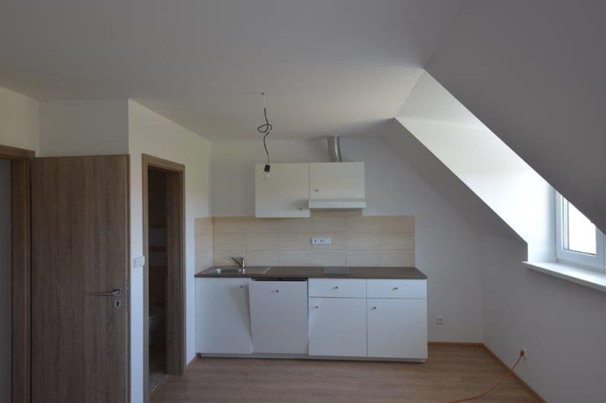 Small studio flat to rent, 22 m², Sukova, Velké Přílepy, Středočeský Region Small studio flat to rent, 22 m², Sukova, Velké Přílepy, Středočeský Region