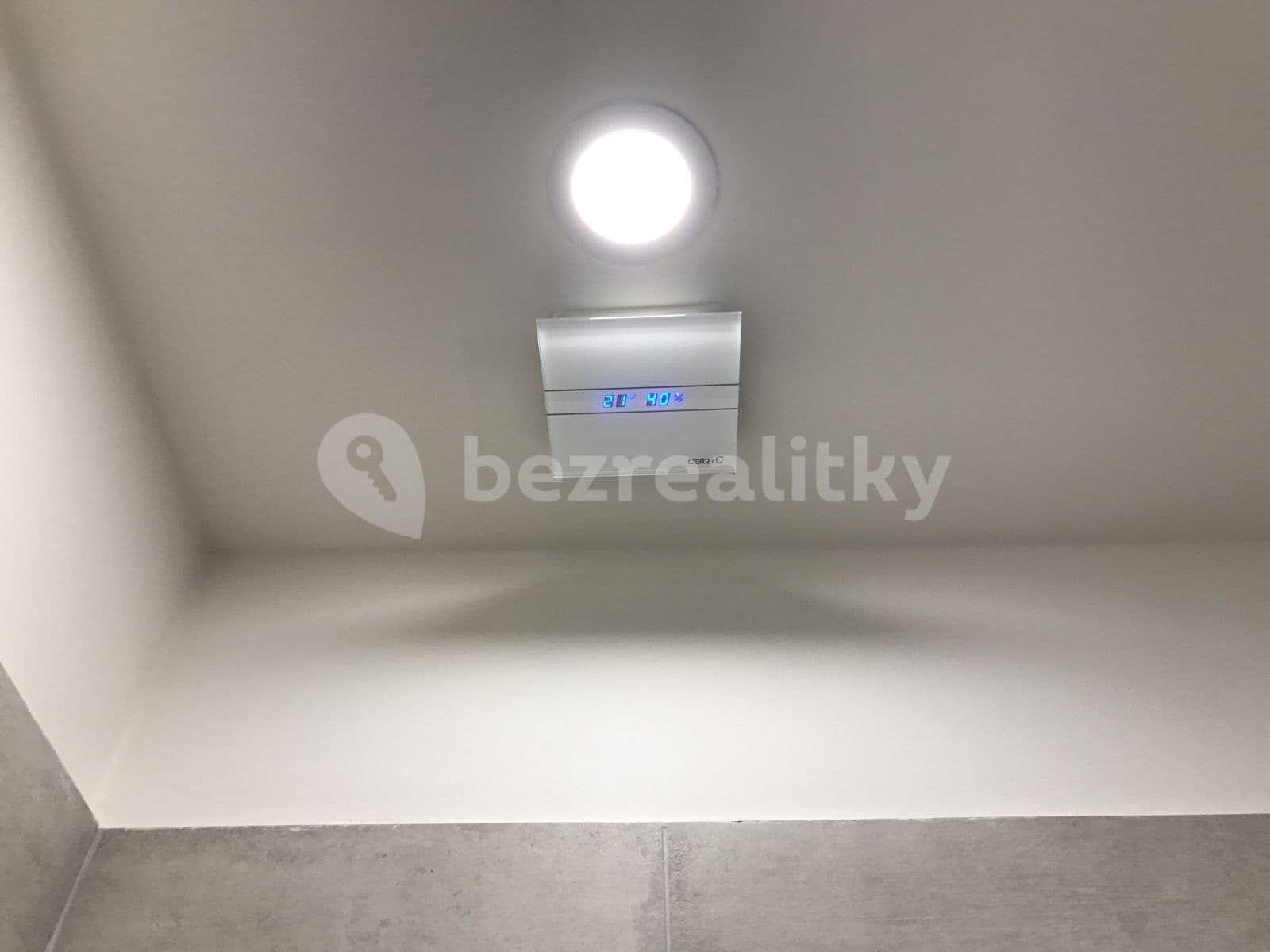 1 bedroom with open-plan kitchen flat to rent, 45 m², Mojmírova, Prague, Prague 1 bedroom with open-plan kitchen flat to rent, 45 m², Mojmírova, Prague, Prague