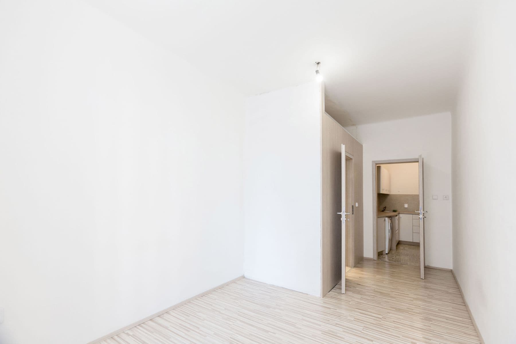 Studio flat to rent, 20 m², Čestmírova, Prague, Prague Studio flat to rent, 20 m², Čestmírova, Prague, Prague