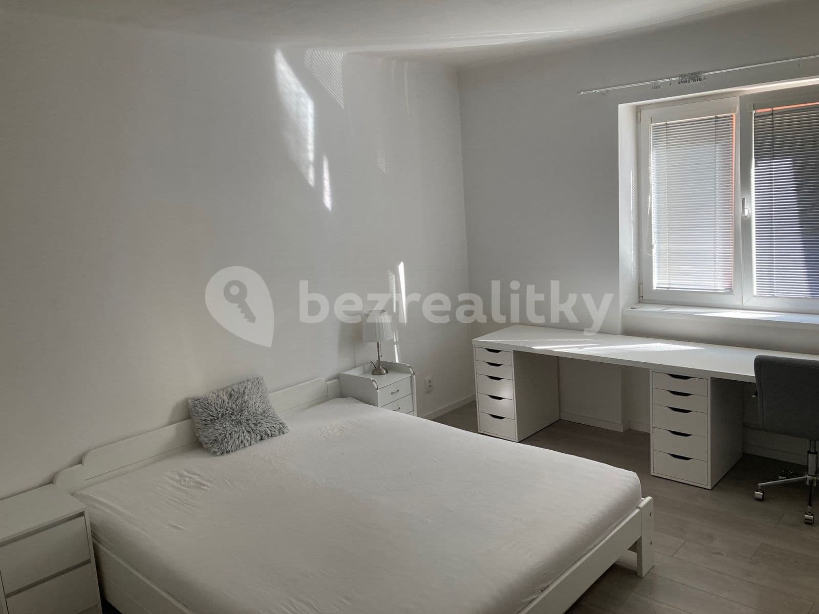 1 bedroom with open-plan kitchen flat to rent, 50 m², V Zahradách, Prague, Prague 1 bedroom with open-plan kitchen flat to rent, 50 m², V Zahradách, Prague, Prague