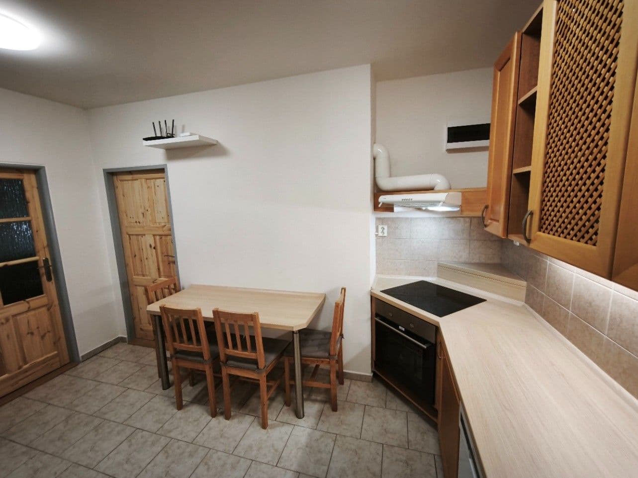 3 bedroom flat to rent, 80 m², Na Okrouhlíku, Prague, Prague 3 bedroom flat to rent, 80 m², Na Okrouhlíku, Prague, Prague