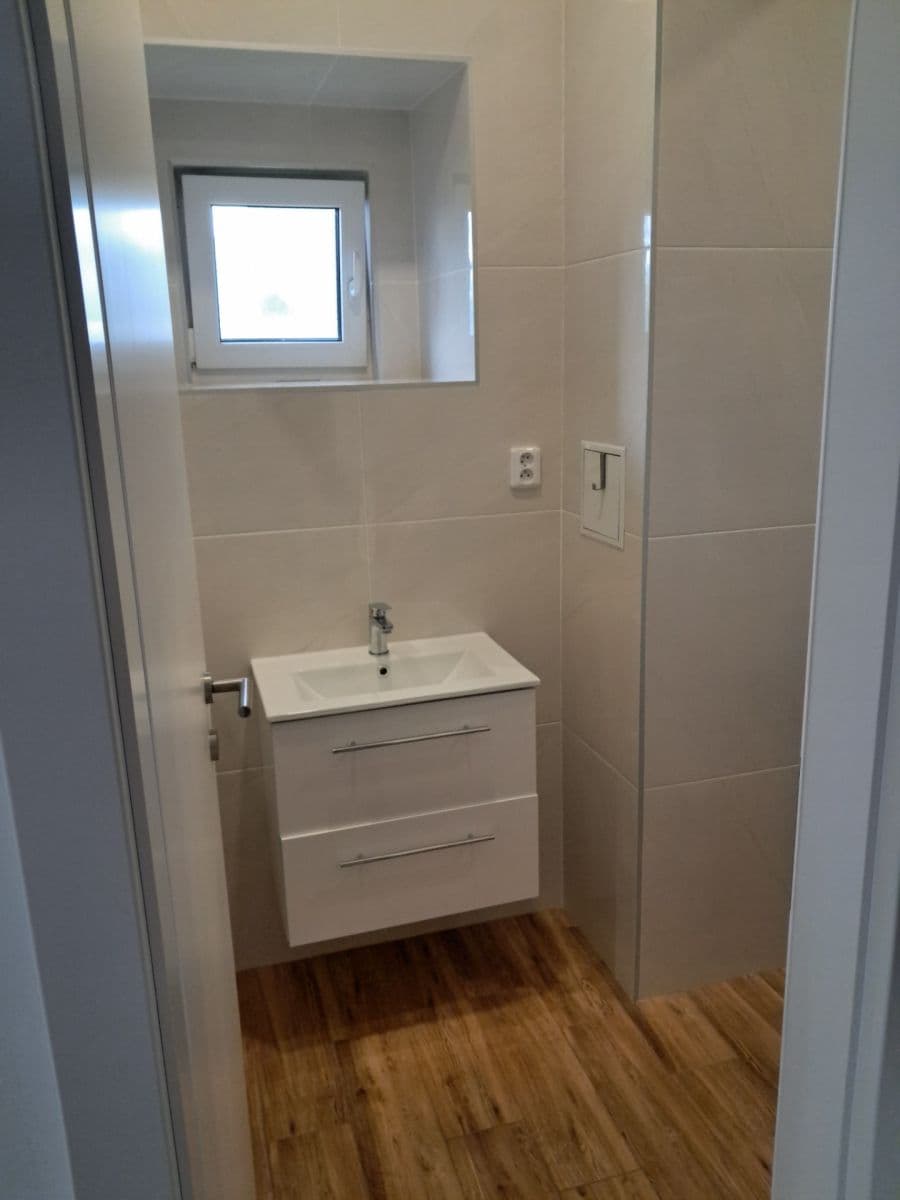 Studio flat to rent, 22 m², Pod Kesnerkou, Prague, Prague Studio flat to rent, 22 m², Pod Kesnerkou, Prague, Prague