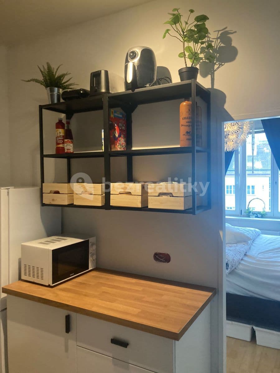 1 bedroom with open-plan kitchen flat to rent, 50 m², 5. května, Prague, Prague 1 bedroom with open-plan kitchen flat to rent, 50 m², 5. května, Prague, Prague