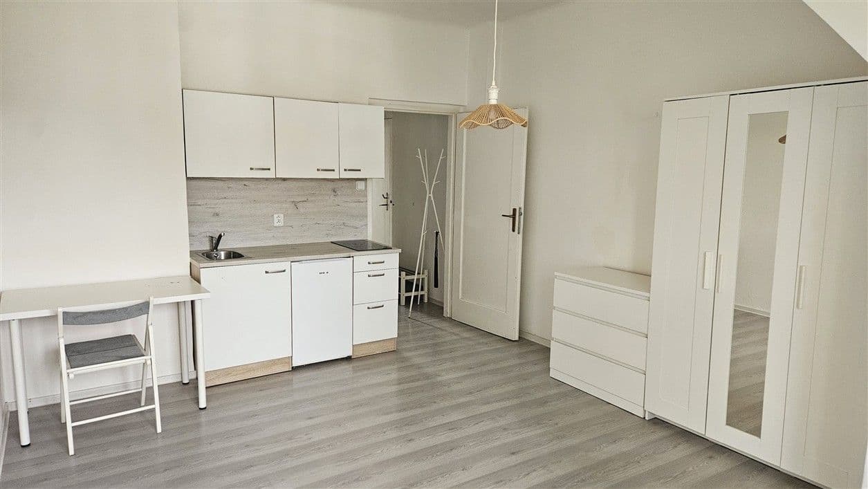 Studio flat to rent, 21 m², Šárecká, Prague, Prague Studio flat to rent, 21 m², Šárecká, Prague, Prague