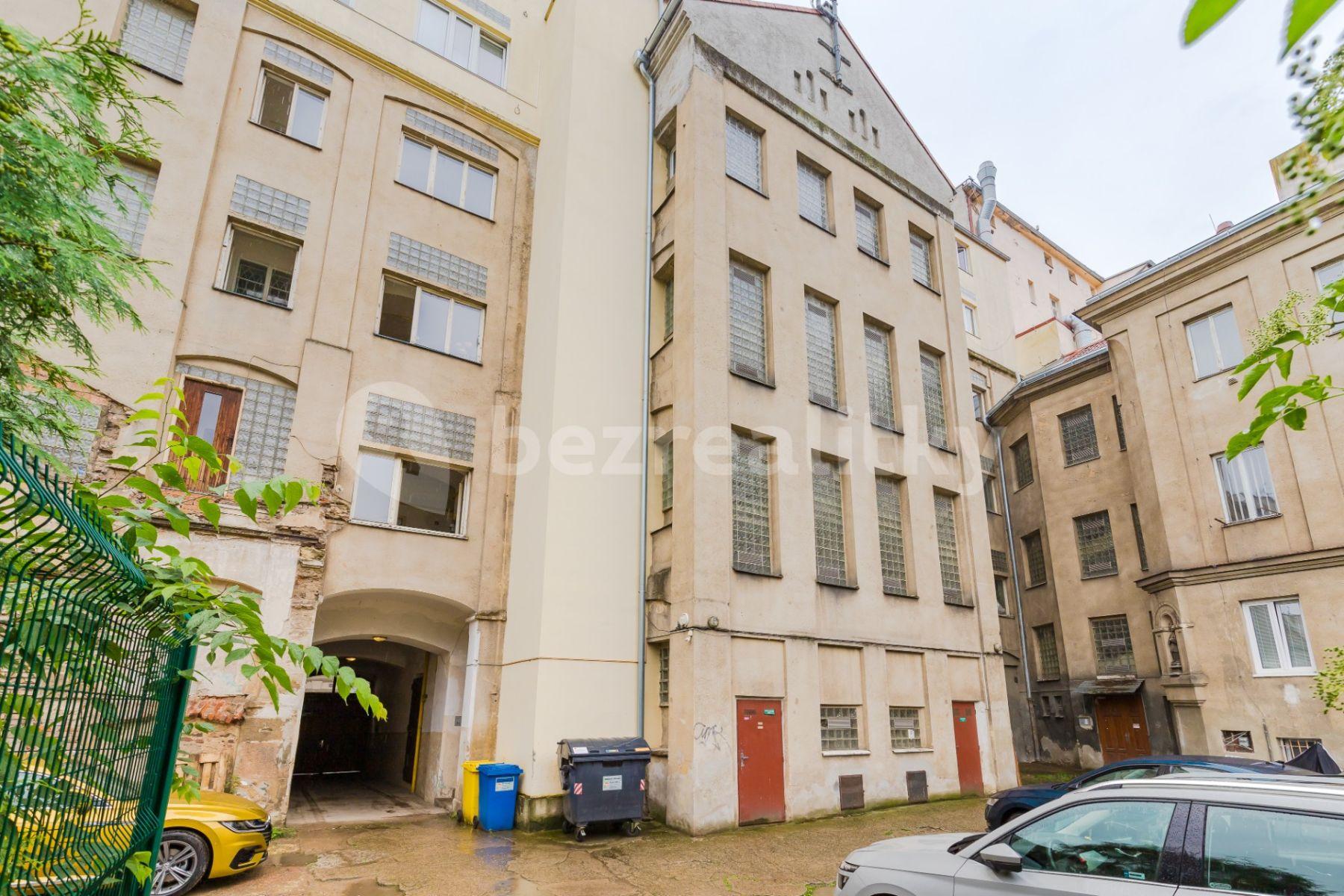 4 bedroom flat for sale, 91 m², Lidická, Prague, Prague