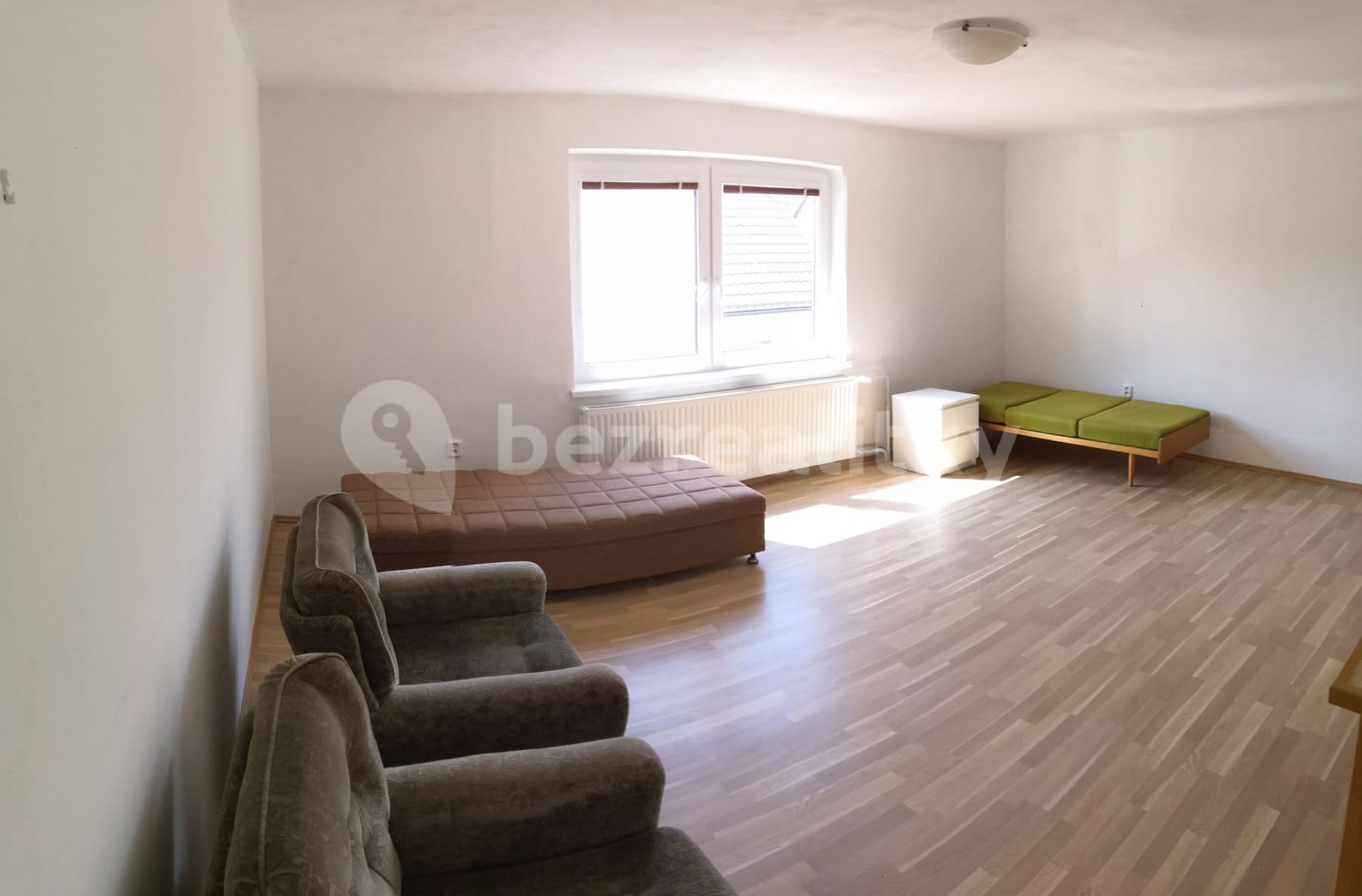 3 bedroom with open-plan kitchen flat to rent, 104 m², U Sokolovny, Zlín, Zlínský Region 3 bedroom with open-plan kitchen flat to rent, 104 m², U Sokolovny, Zlín, Zlínský Region