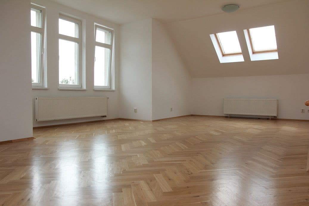 3 bedroom flat to rent, 104 m², Na Hanspaulce, Prague, Prague 3 bedroom flat to rent, 104 m², Na Hanspaulce, Prague, Prague