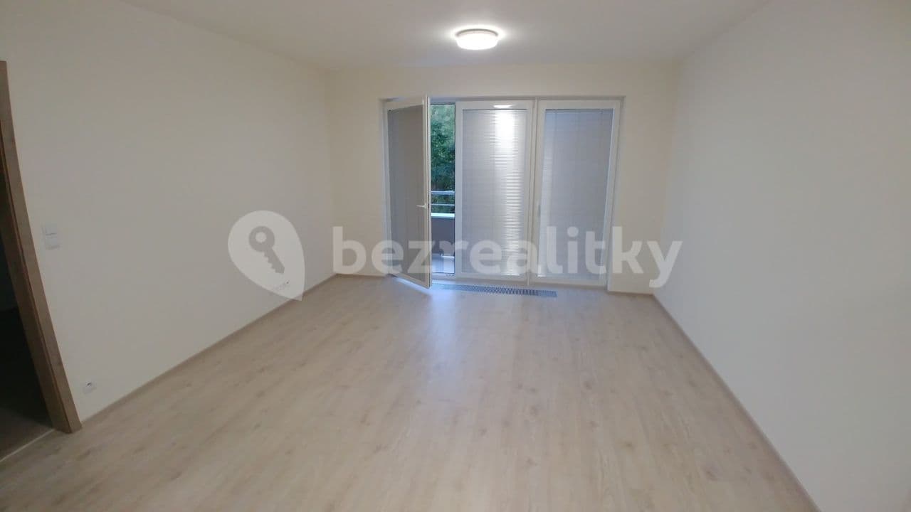 1 bedroom with open-plan kitchen flat to rent, 62 m², Modenská, Prague, Prague 1 bedroom with open-plan kitchen flat to rent, 62 m², Modenská, Prague, Prague
