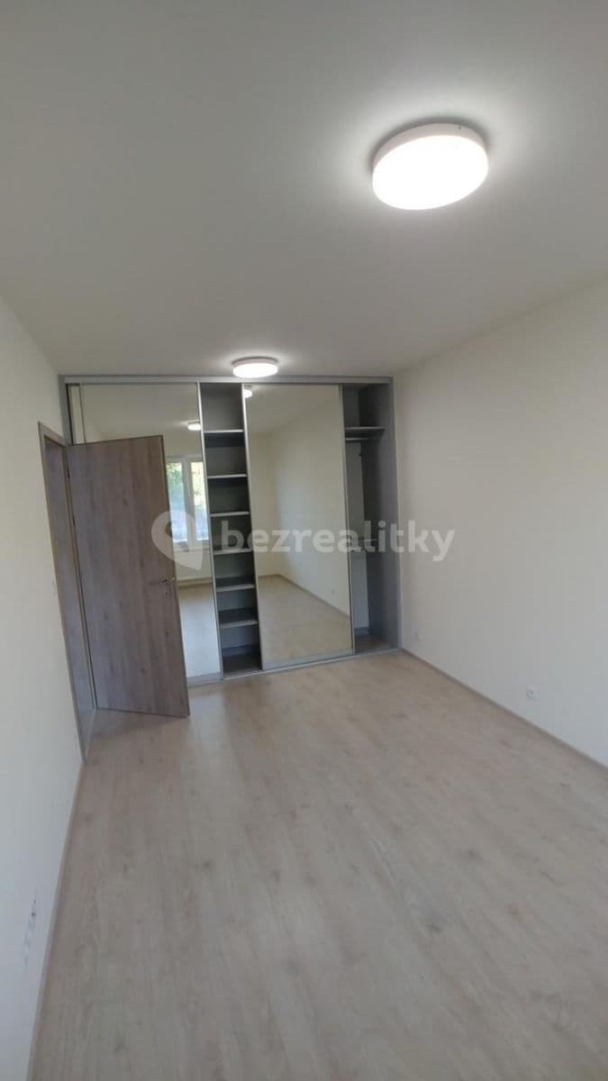 1 bedroom with open-plan kitchen flat to rent, 62 m², Modenská, Prague, Prague 1 bedroom with open-plan kitchen flat to rent, 62 m², Modenská, Prague, Prague