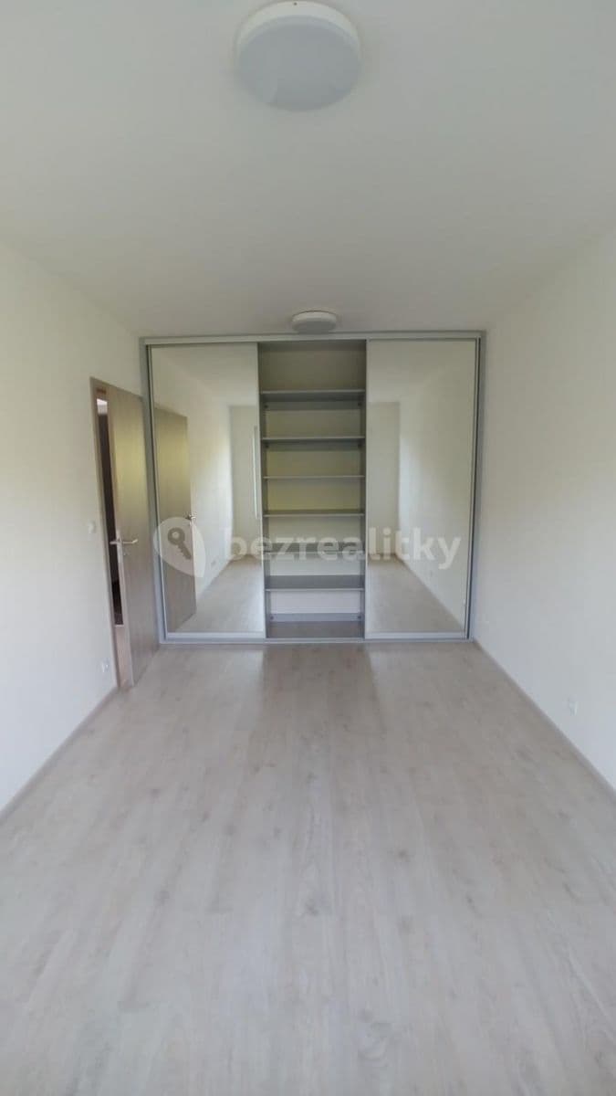 1 bedroom with open-plan kitchen flat to rent, 62 m², Modenská, Prague, Prague 1 bedroom with open-plan kitchen flat to rent, 62 m², Modenská, Prague, Prague