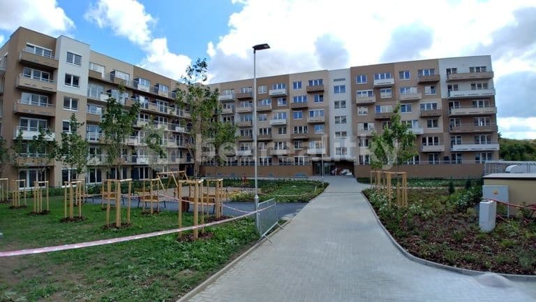 1 bedroom with open-plan kitchen flat to rent, 62 m², Modenská, Prague, Prague 1 bedroom with open-plan kitchen flat to rent, 62 m², Modenská, Prague, Prague