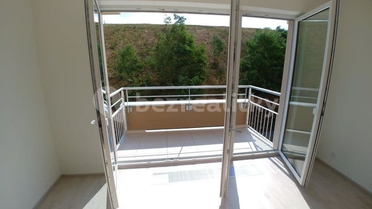 1 bedroom with open-plan kitchen flat to rent, 62 m², Modenská, Prague, Prague 1 bedroom with open-plan kitchen flat to rent, 62 m², Modenská, Prague, Prague