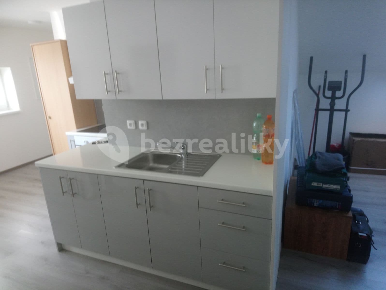 2 bedroom with open-plan kitchen flat to rent, 80 m², Československé armády, Ostrava, Moravskoslezský Region