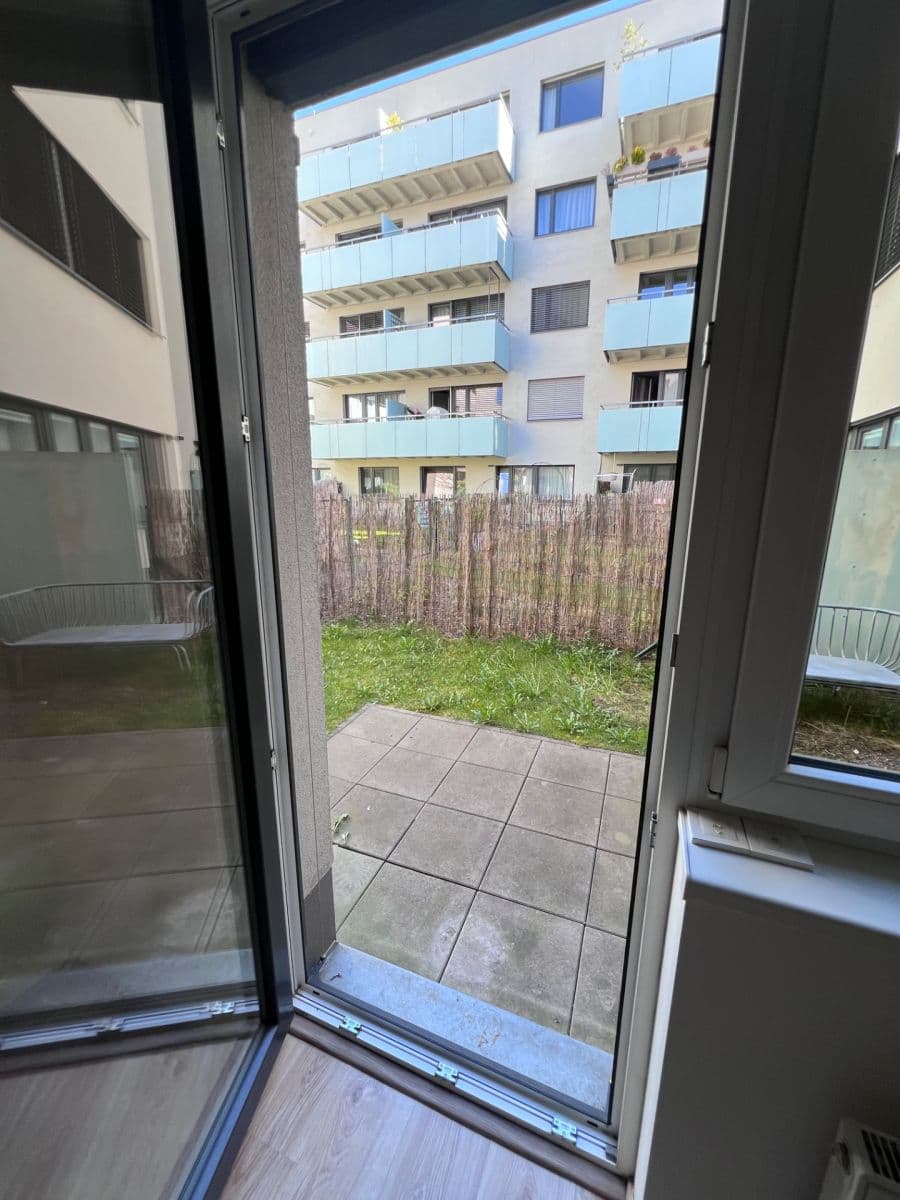 1 bedroom with open-plan kitchen flat to rent, 53 m², Za Vackovem, Prague, Prague 1 bedroom with open-plan kitchen flat to rent, 53 m², Za Vackovem, Prague, Prague