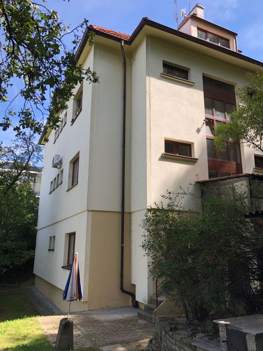 3 bedroom flat to rent, 85 m², Pod Kesnerkou, Prague, Prague 3 bedroom flat to rent, 85 m², Pod Kesnerkou, Prague, Prague
