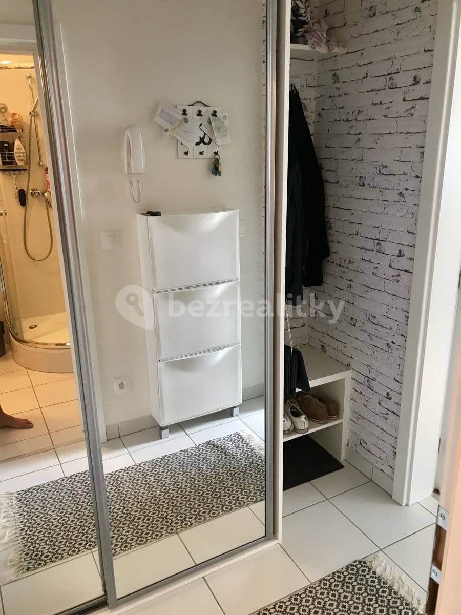 Studio flat to rent, 34 m², Milose Havla, Prague, Prague Studio flat to rent, 34 m², Milose Havla, Prague, Prague