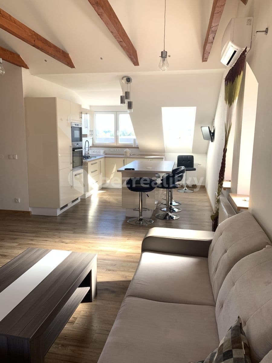 2 bedroom with open-plan kitchen flat to rent, 81 m², Schoellerova, Prague, Prague 2 bedroom with open-plan kitchen flat to rent, 81 m², Schoellerova, Prague, Prague