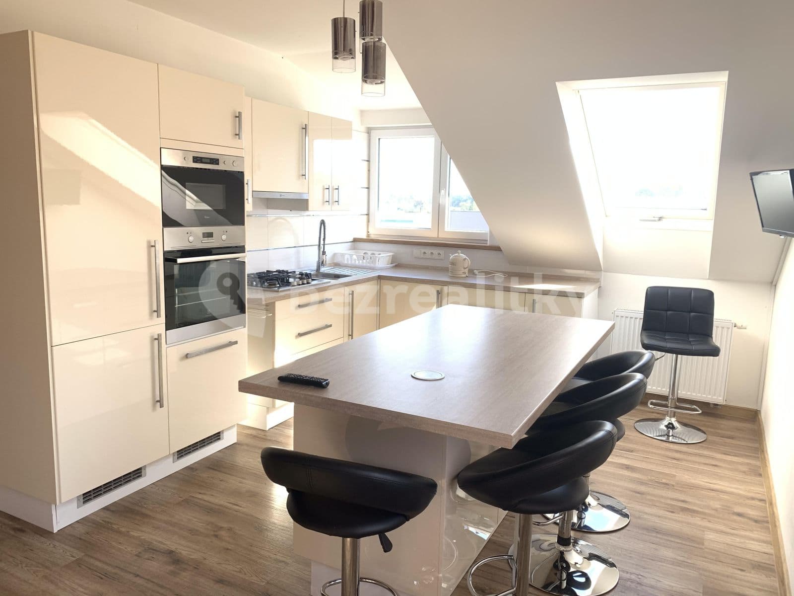 2 bedroom with open-plan kitchen flat to rent, 81 m², Schoellerova, Prague, Prague 2 bedroom with open-plan kitchen flat to rent, 81 m², Schoellerova, Prague, Prague