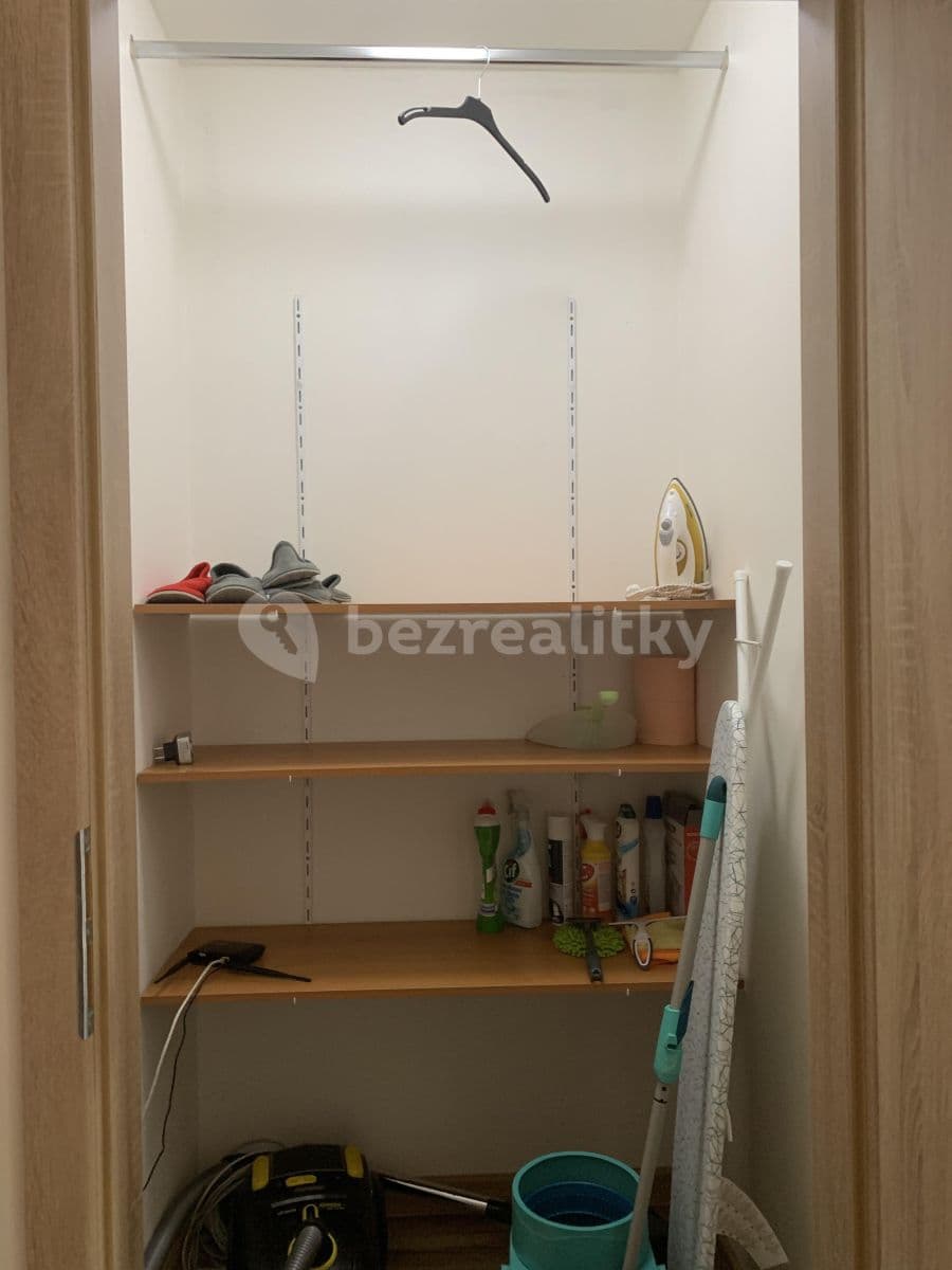 2 bedroom with open-plan kitchen flat to rent, 81 m², Schoellerova, Prague, Prague 2 bedroom with open-plan kitchen flat to rent, 81 m², Schoellerova, Prague, Prague