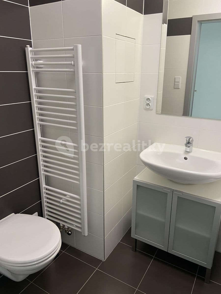 Studio flat to rent, 43 m², Premonstrátů, Chýně, Středočeský Region Studio flat to rent, 43 m², Premonstrátů, Chýně, Středočeský Region