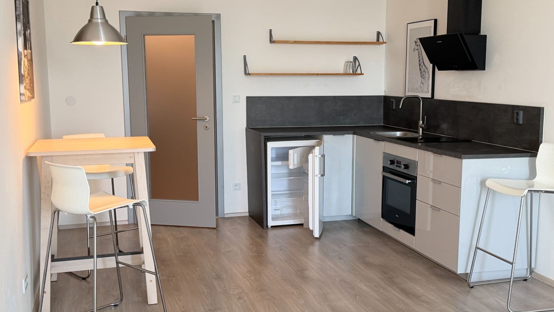 Studio flat to rent, 43 m², Premonstrátů, Chýně, Středočeský Region Studio flat to rent, 43 m², Premonstrátů, Chýně, Středočeský Region