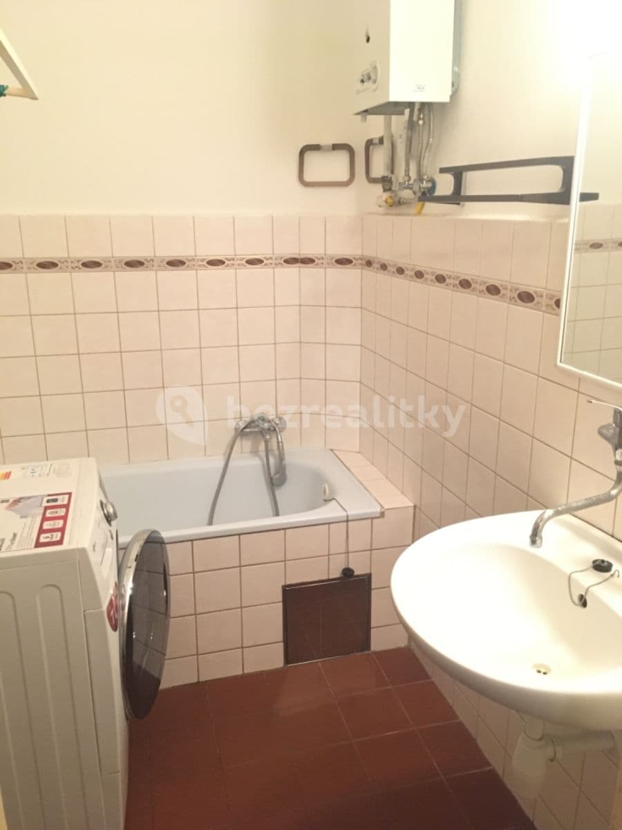 5 bedroom flat to rent, 16 m², Schnirchova, Prague, Prague 5 bedroom flat to rent, 16 m², Schnirchova, Prague, Prague