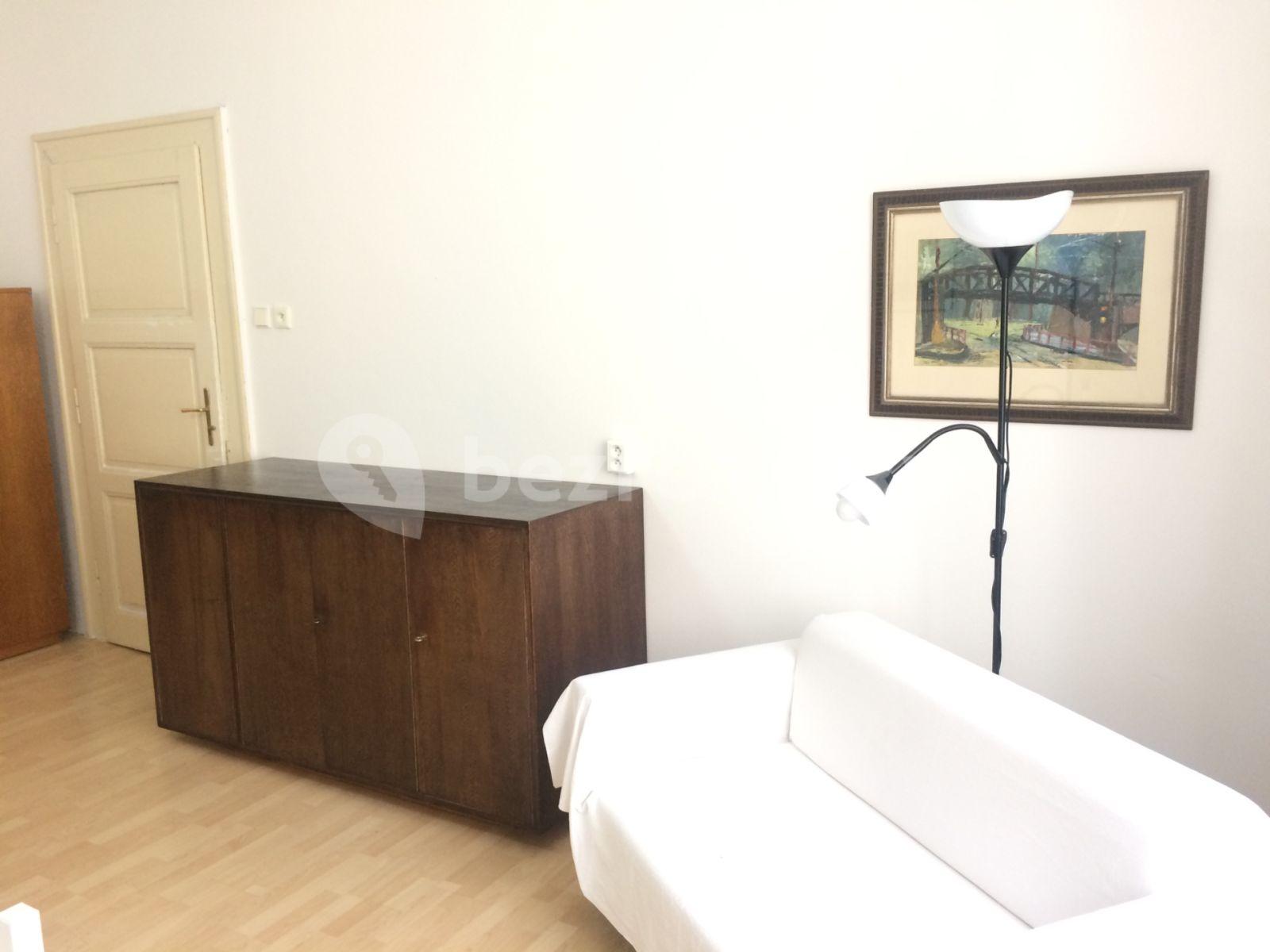 5 bedroom flat to rent, 22 m², Schnirchova, Prague, Prague