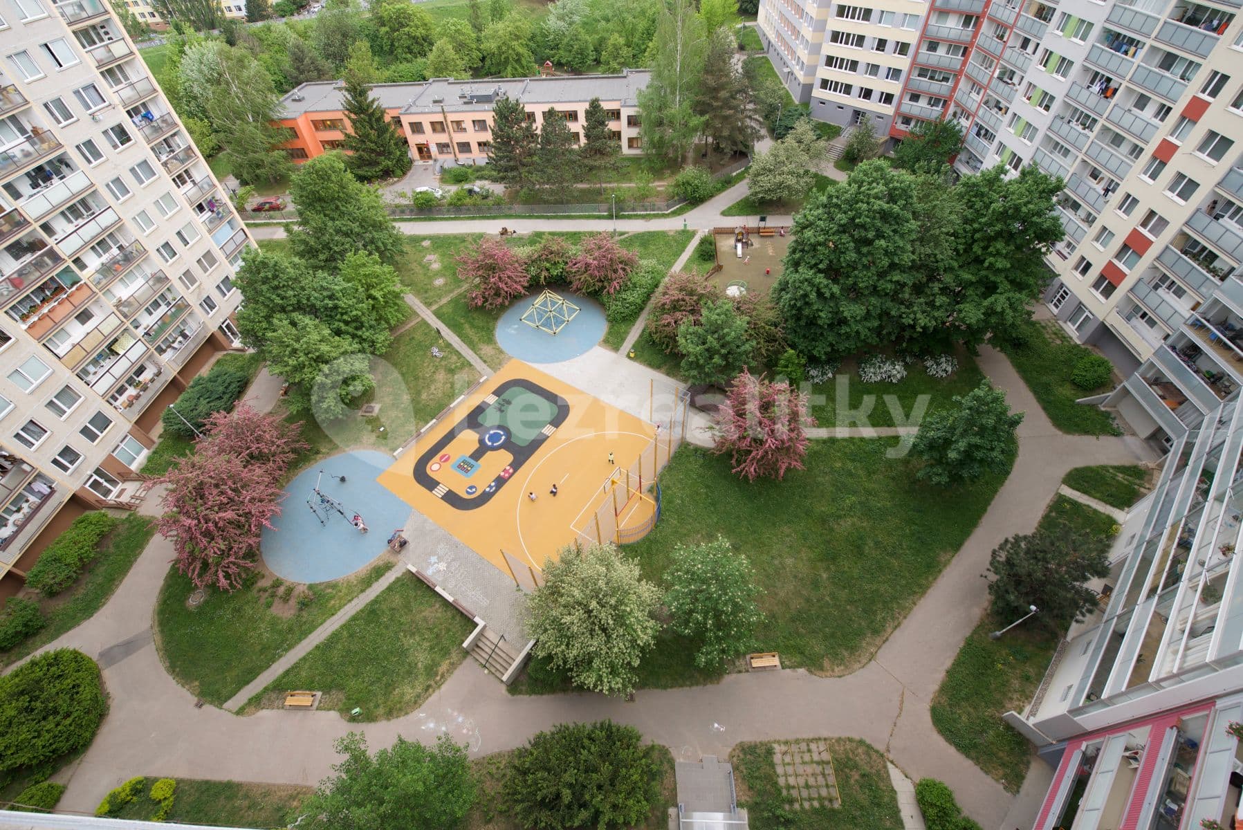 1 bedroom with open-plan kitchen flat to rent, 45 m², Zázvorkova, Prague, Prague 1 bedroom with open-plan kitchen flat to rent, 45 m², Zázvorkova, Prague, Prague