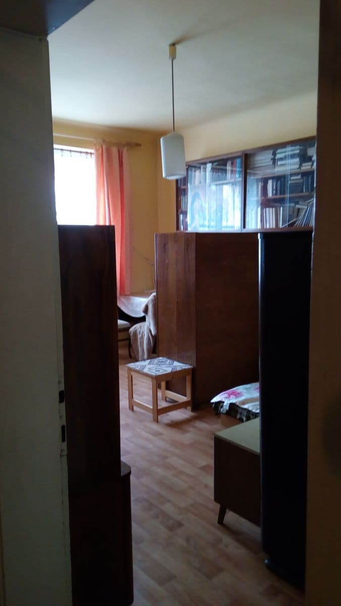 3 bedroom flat to rent, 22 m², Na Březince, Prague, Prague 3 bedroom flat to rent, 22 m², Na Březince, Prague, Prague