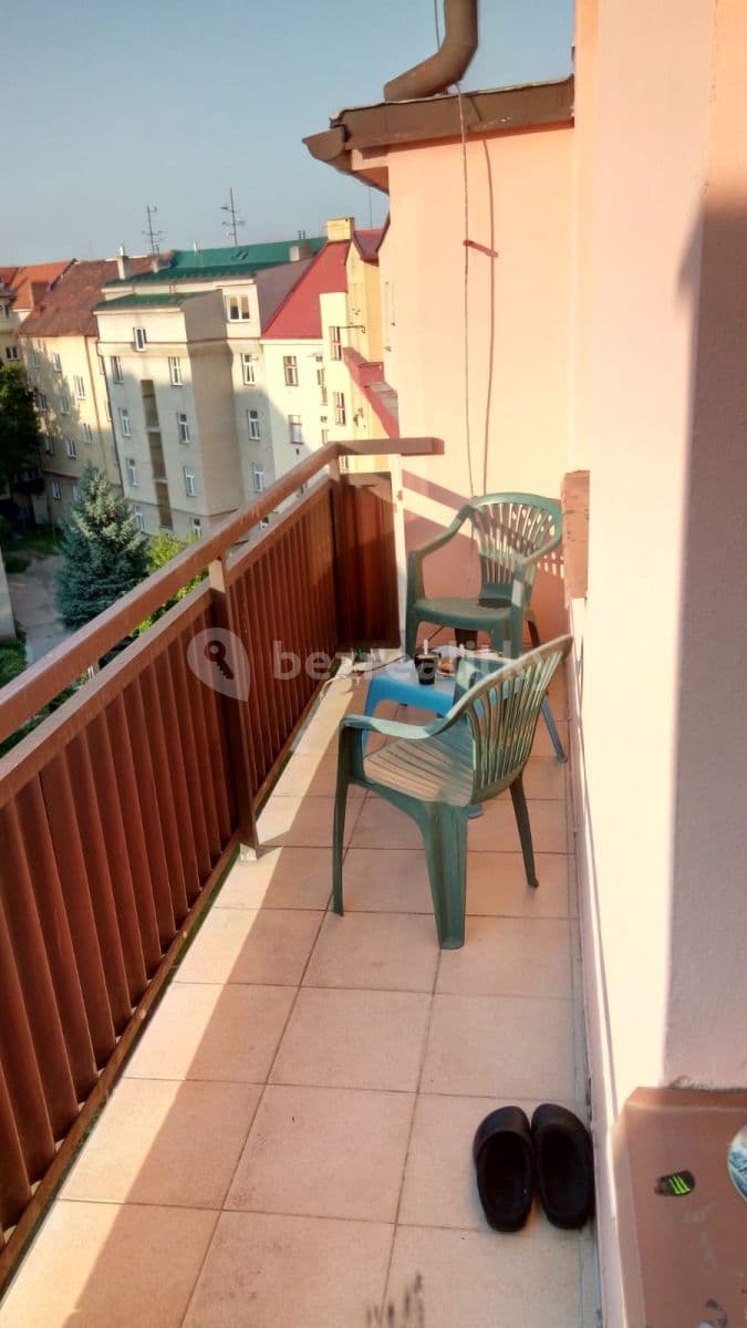 3 bedroom flat to rent, 82 m², U Husova sboru, Pardubice, Pardubický Region 3 bedroom flat to rent, 82 m², U Husova sboru, Pardubice, Pardubický Region