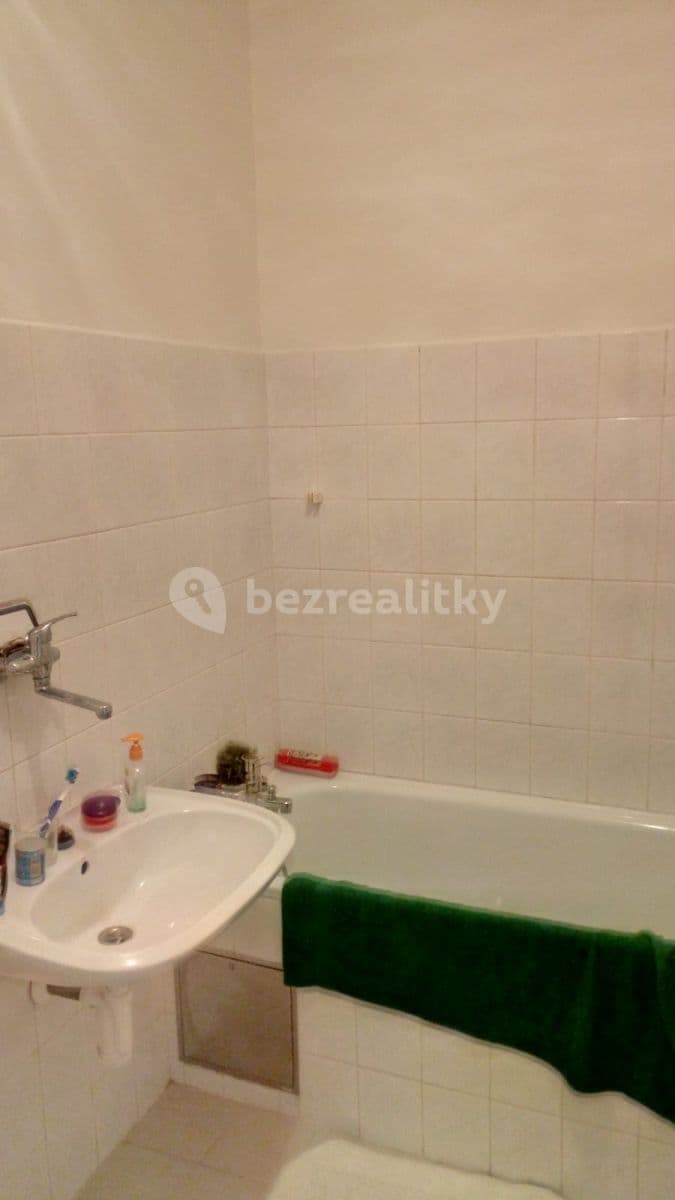 3 bedroom flat to rent, 82 m², U Husova sboru, Pardubice, Pardubický Region 3 bedroom flat to rent, 82 m², U Husova sboru, Pardubice, Pardubický Region