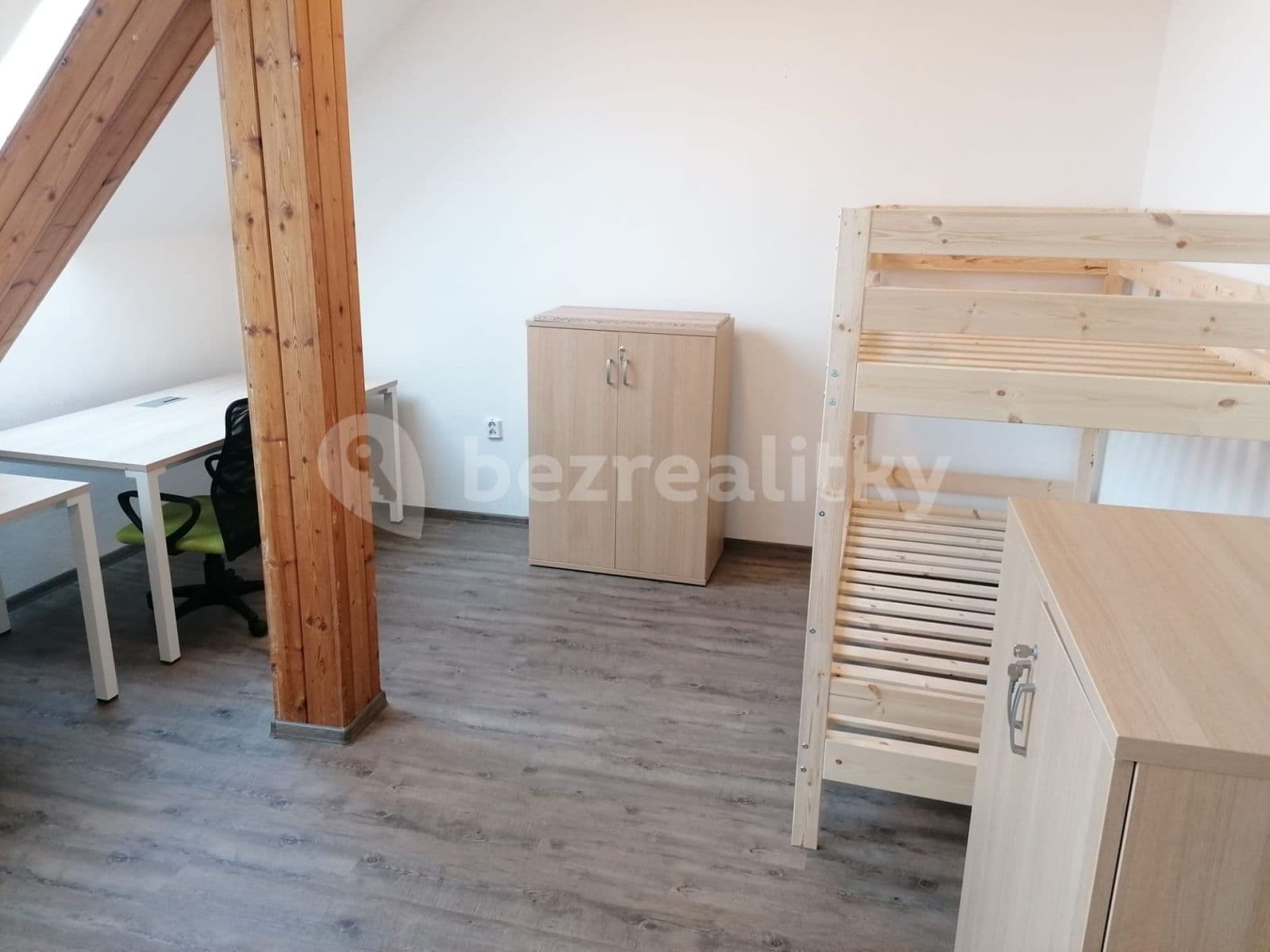 3 bedroom flat to rent, 82 m², U Husova sboru, Pardubice, Pardubický Region 3 bedroom flat to rent, 82 m², U Husova sboru, Pardubice, Pardubický Region