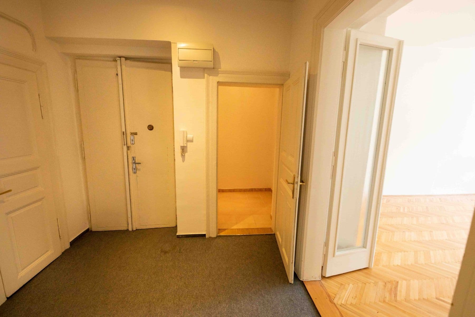 2 bedroom flat to rent, 80 m², Bělehradská, Prague, Prague 2 bedroom flat to rent, 80 m², Bělehradská, Prague, Prague