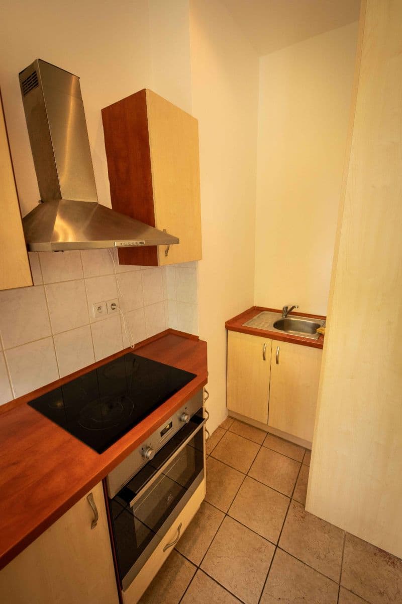 2 bedroom flat to rent, 80 m², Bělehradská, Prague, Prague 2 bedroom flat to rent, 80 m², Bělehradská, Prague, Prague