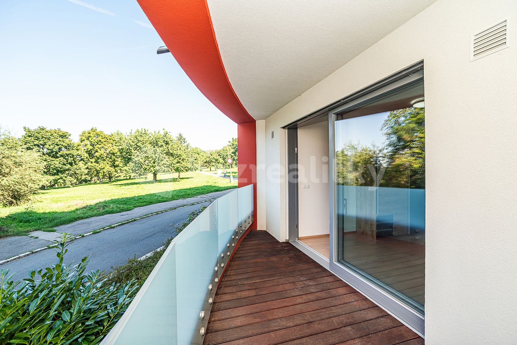 2 bedroom with open-plan kitchen flat to rent, 107 m², Kunešova, Prague, Prague 2 bedroom with open-plan kitchen flat to rent, 107 m², Kunešova, Prague, Prague