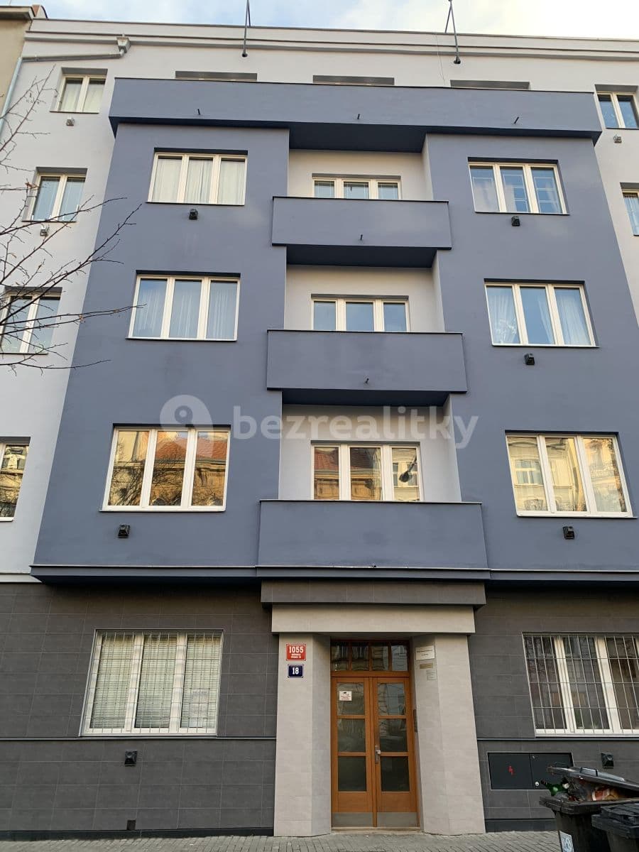 3 bedroom flat to rent, 75 m², Dvacátého osmého pluku, Prague, Prague 3 bedroom flat to rent, 75 m², Dvacátého osmého pluku, Prague, Prague