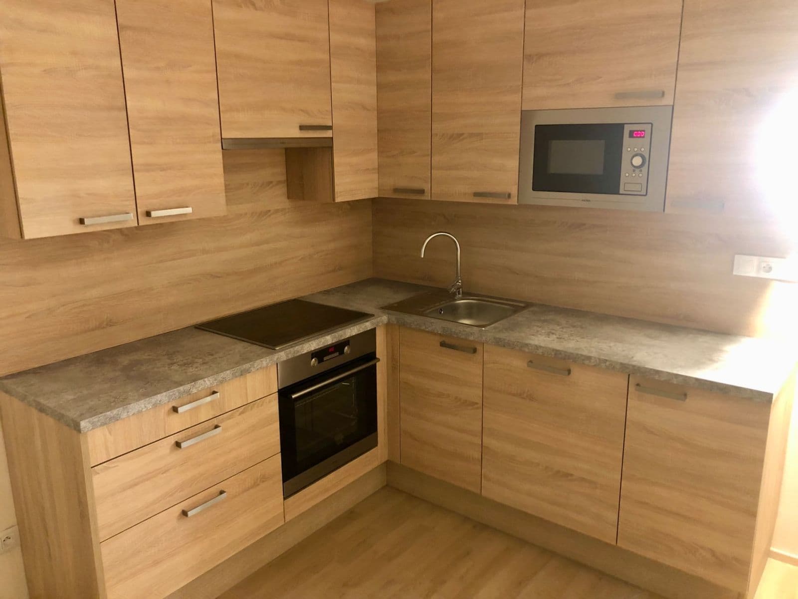 1 bedroom with open-plan kitchen flat to rent, 59 m², Poděbradova, Plzeň, Plzeňský Region 1 bedroom with open-plan kitchen flat to rent, 59 m², Poděbradova, Plzeň, Plzeňský Region