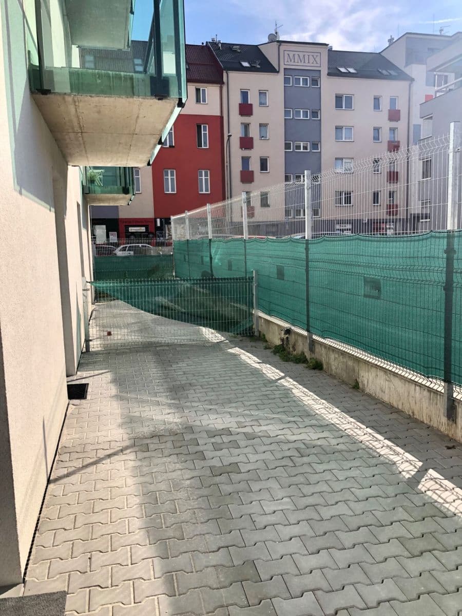 1 bedroom with open-plan kitchen flat to rent, 59 m², Poděbradova, Plzeň, Plzeňský Region 1 bedroom with open-plan kitchen flat to rent, 59 m², Poděbradova, Plzeň, Plzeňský Region