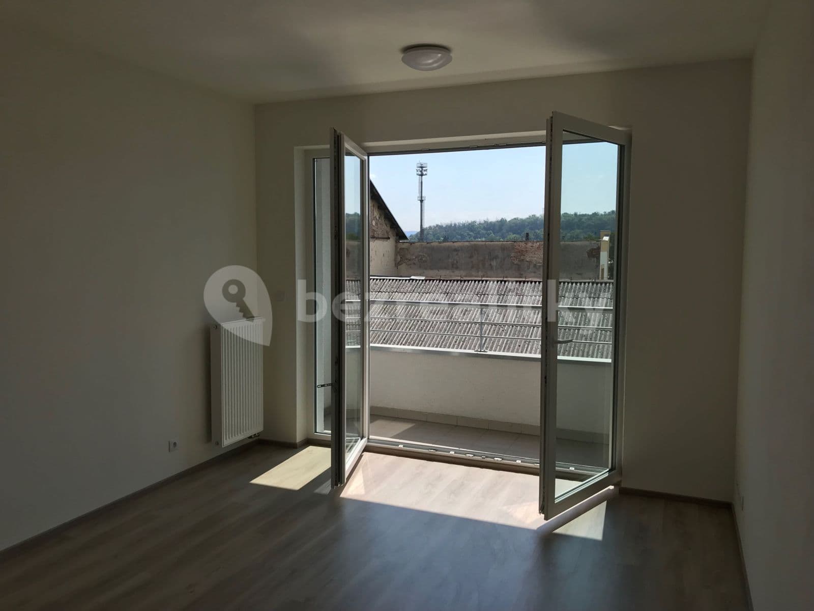 Studio flat to rent, 30 m², Petrohradská, Prague, Prague Studio flat to rent, 30 m², Petrohradská, Prague, Prague