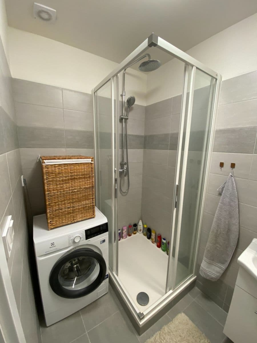 1 bedroom with open-plan kitchen flat to rent, 52 m², Na Okraji, Prague, Prague 1 bedroom with open-plan kitchen flat to rent, 52 m², Na Okraji, Prague, Prague