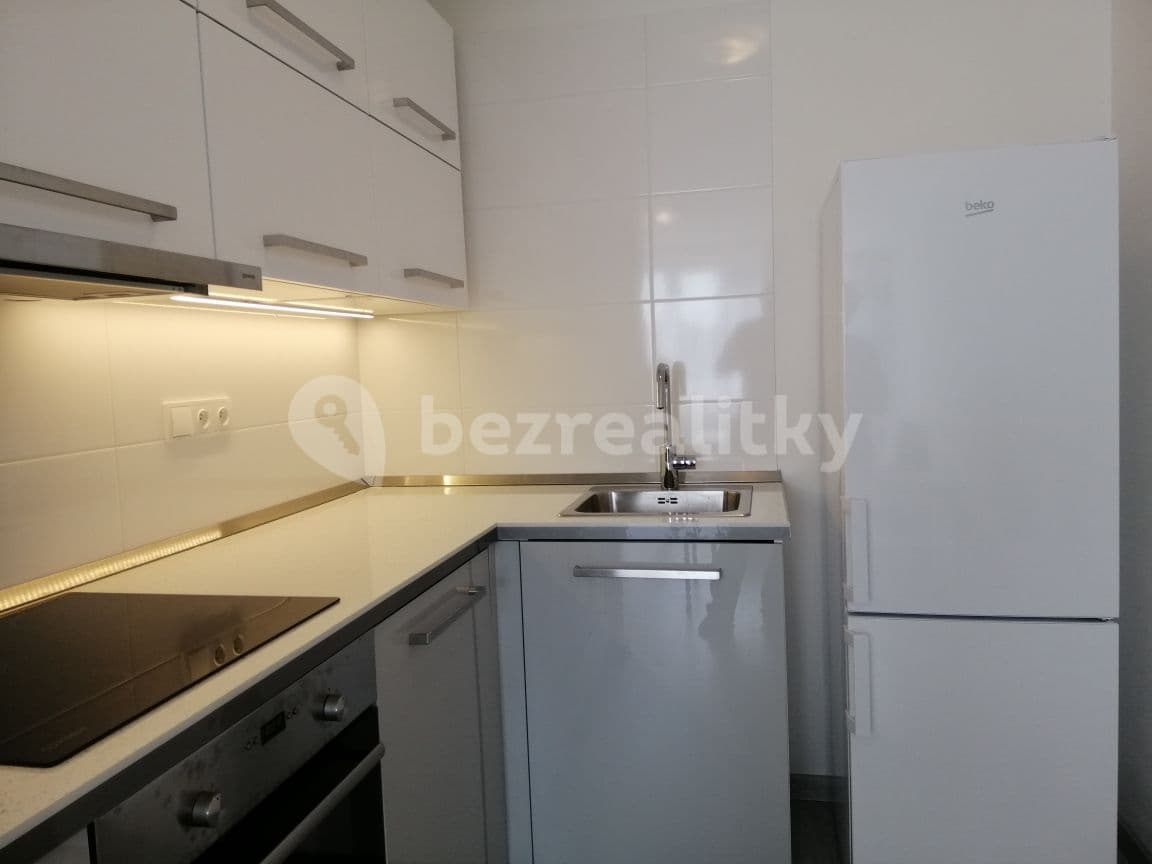 1 bedroom with open-plan kitchen flat to rent, 43 m², Kardašovská, Prague, Prague 1 bedroom with open-plan kitchen flat to rent, 43 m², Kardašovská, Prague, Prague